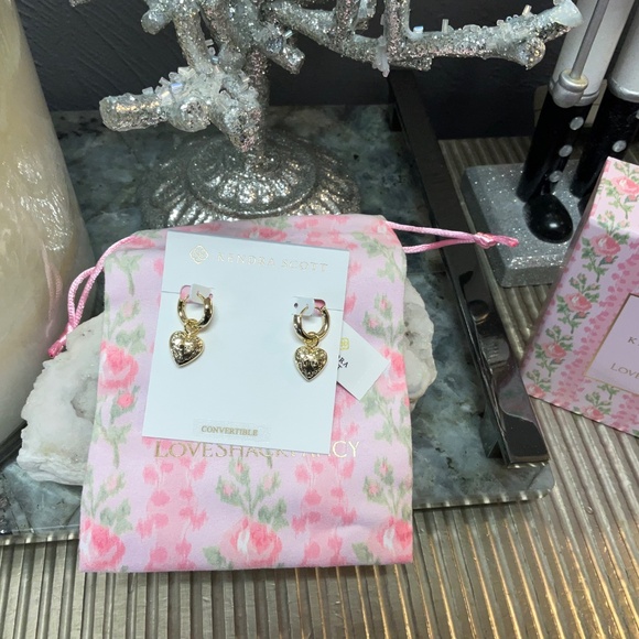Kendra Scott x LoveShackFancy Heart Gold Convertible Huggie Earrings - Picture 5 of 5